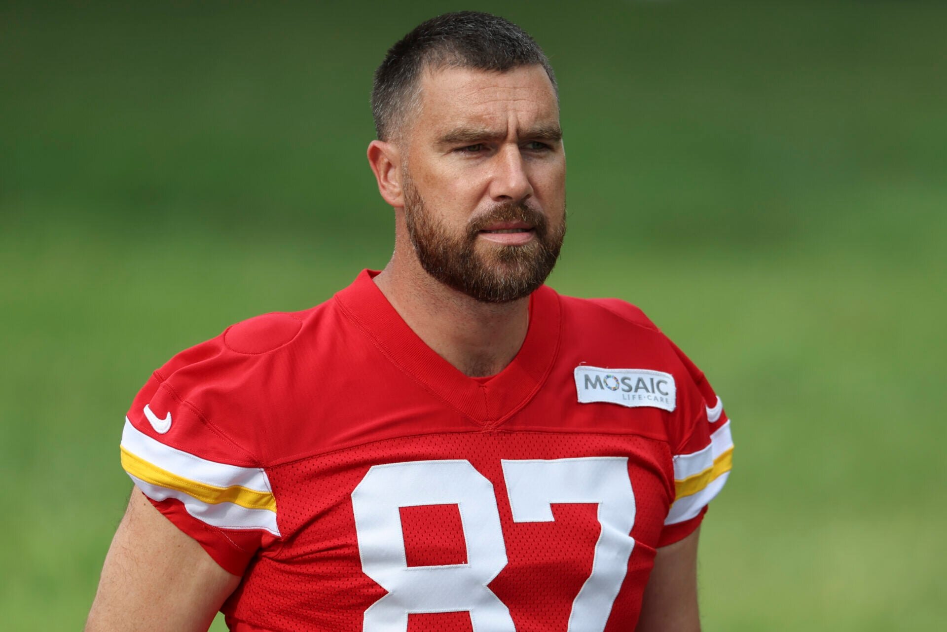 Travis Kelce can’t stress the importance of OC Eric Bieniemy returning to the Chiefs