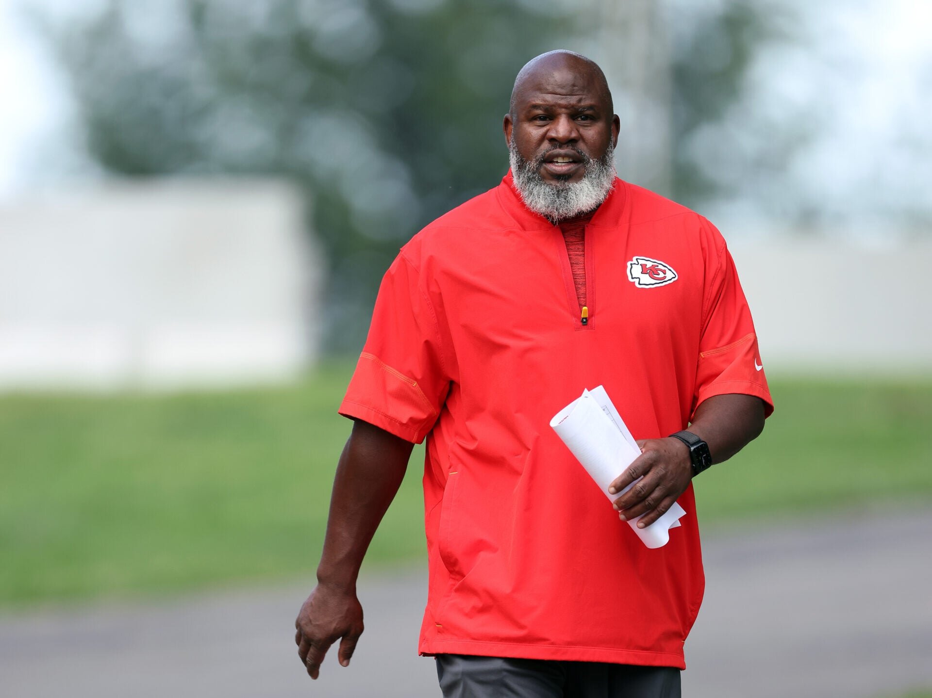 How Kansas City Chiefs coordinator Eric Bieniemy is coaching from home as wife recovers from gunshot wound