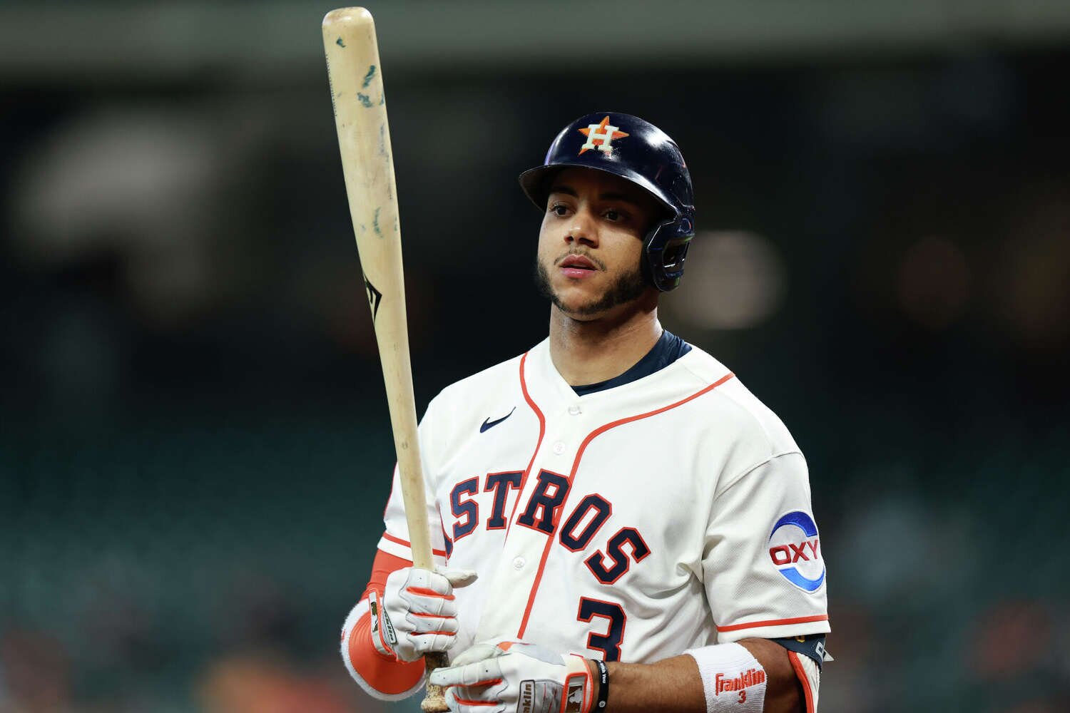 Houston Astros shortstop Jeremy Peña leaves game after being hit by pitch on right hand