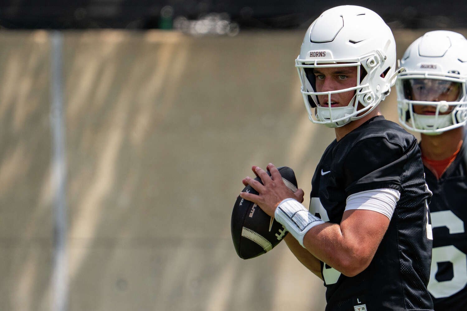 Texas coach Steve Sarkisian praises depth, conditioning after Longhorns' first practice