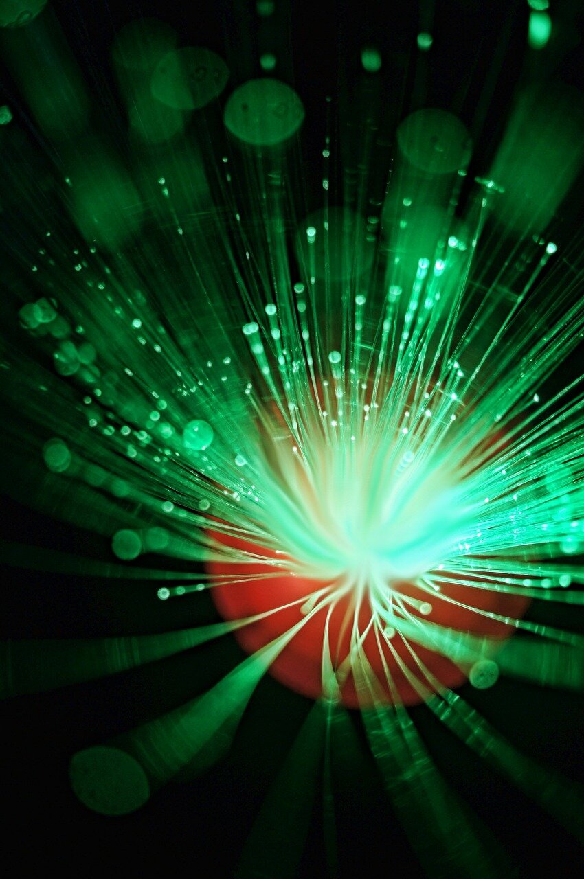 Corning (GLW) Crashed 20% Despite 32% Optical Growth. Should Coherent (COHR) Investors Worry?