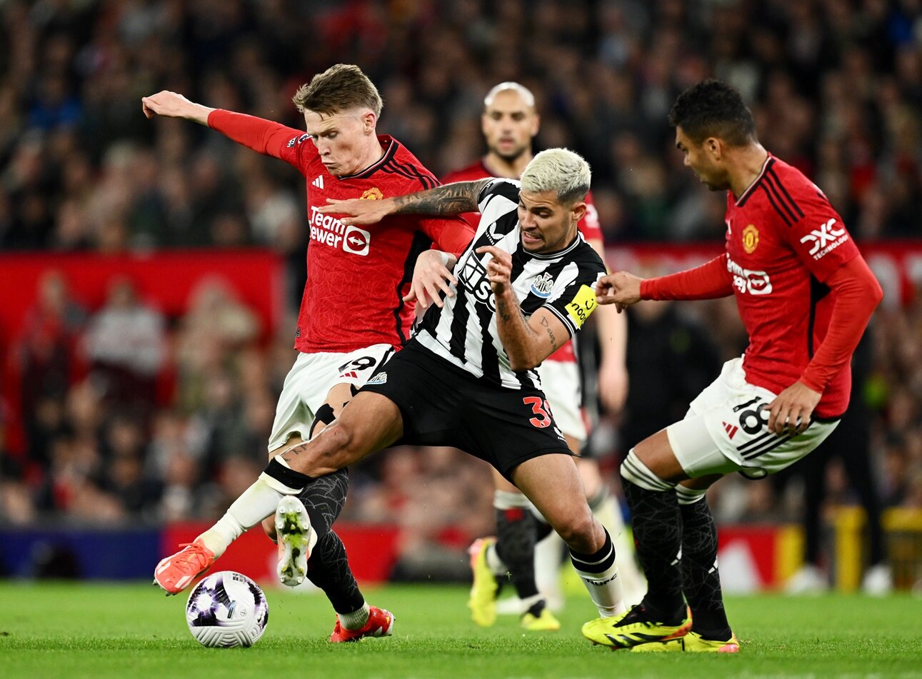 Newcastle has entered talks with Arsenal to complete Guimaraes move