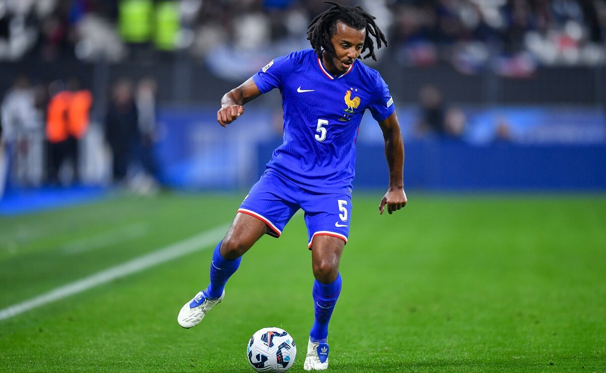 Arsenal is watching the situation of Barcelona star