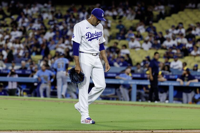 Another Edwin Díaz meltdown dooms Dodgers in loss to first-place Brewers