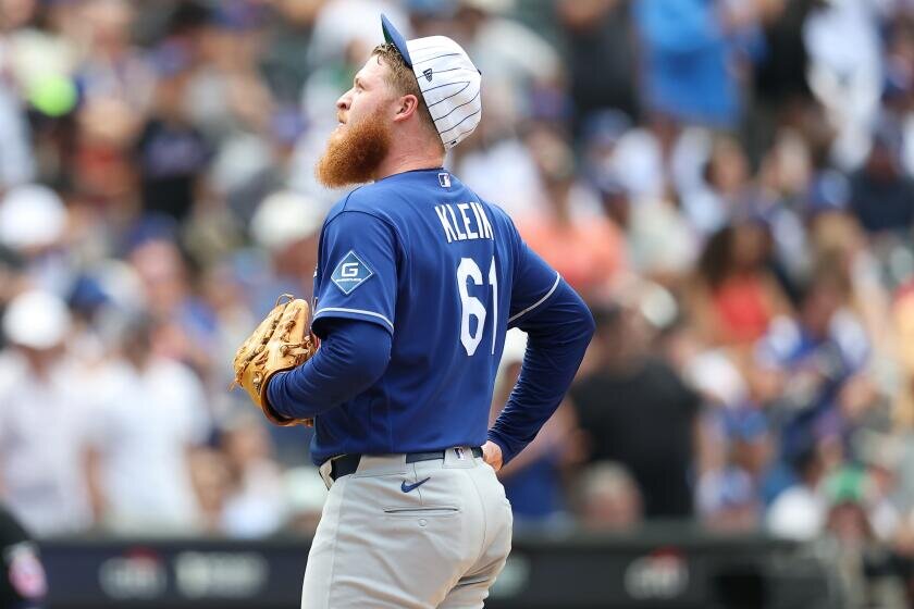 Dodgers' strong road trip finishes with bullpen meltdown in loss to Mets