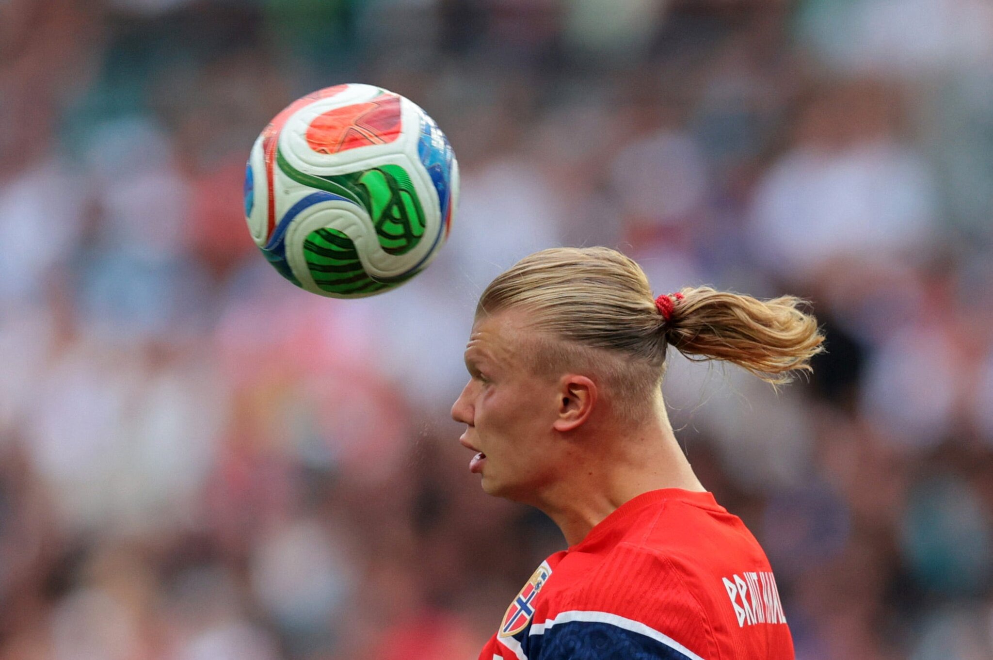 Soccer star Erling Haaland ditches ponytail for fresh new look