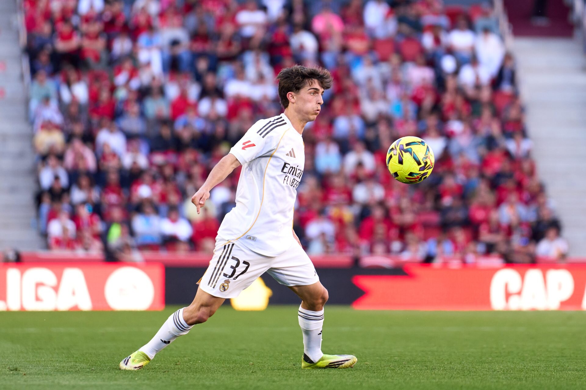 Real Madrid authorise 22-year-old midfielder’s exit as Almeria and Cadiz battle for €4 million transfer