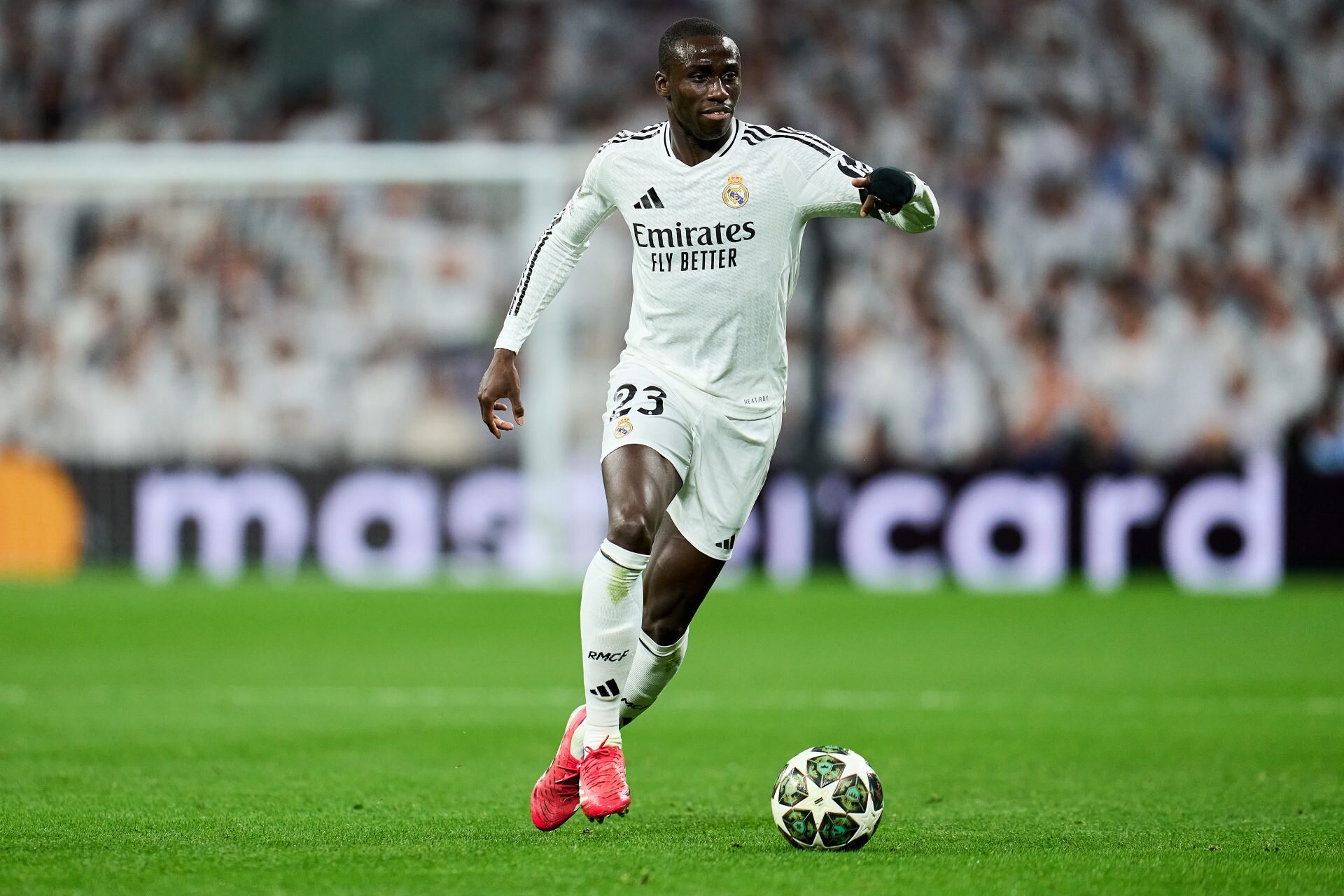Real Madrid open to 31-year-old star’s exit but expect no offers due to injury