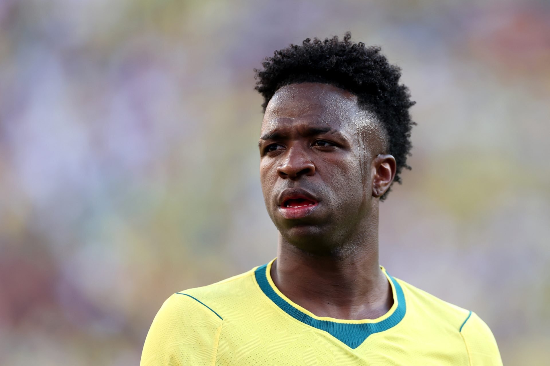 Real Madrid offer new deal worth €22 million to Vinicius; player still demands €30 million