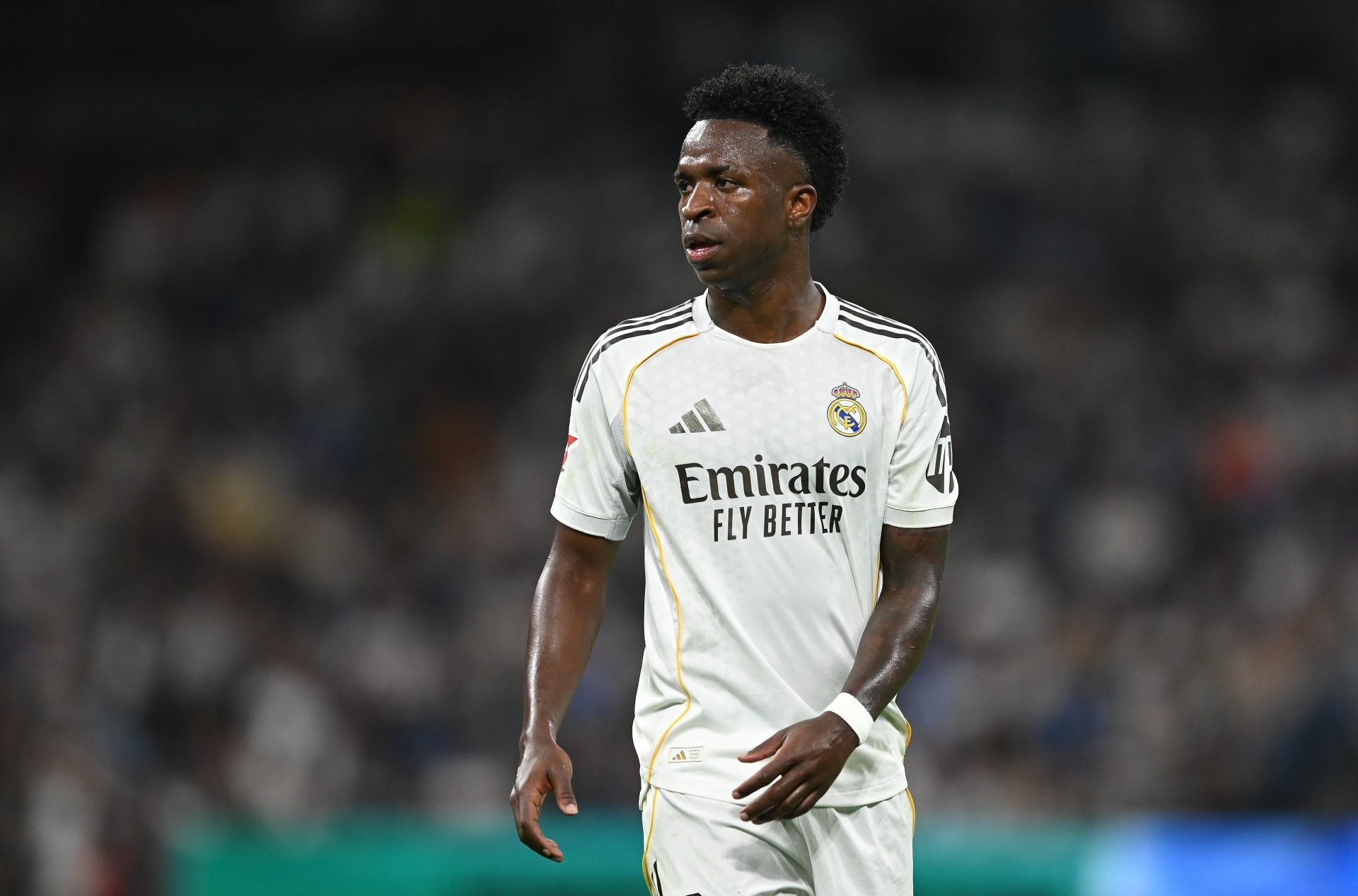 Vinicius open to lowering salary demands to renew contract with Real Madrid