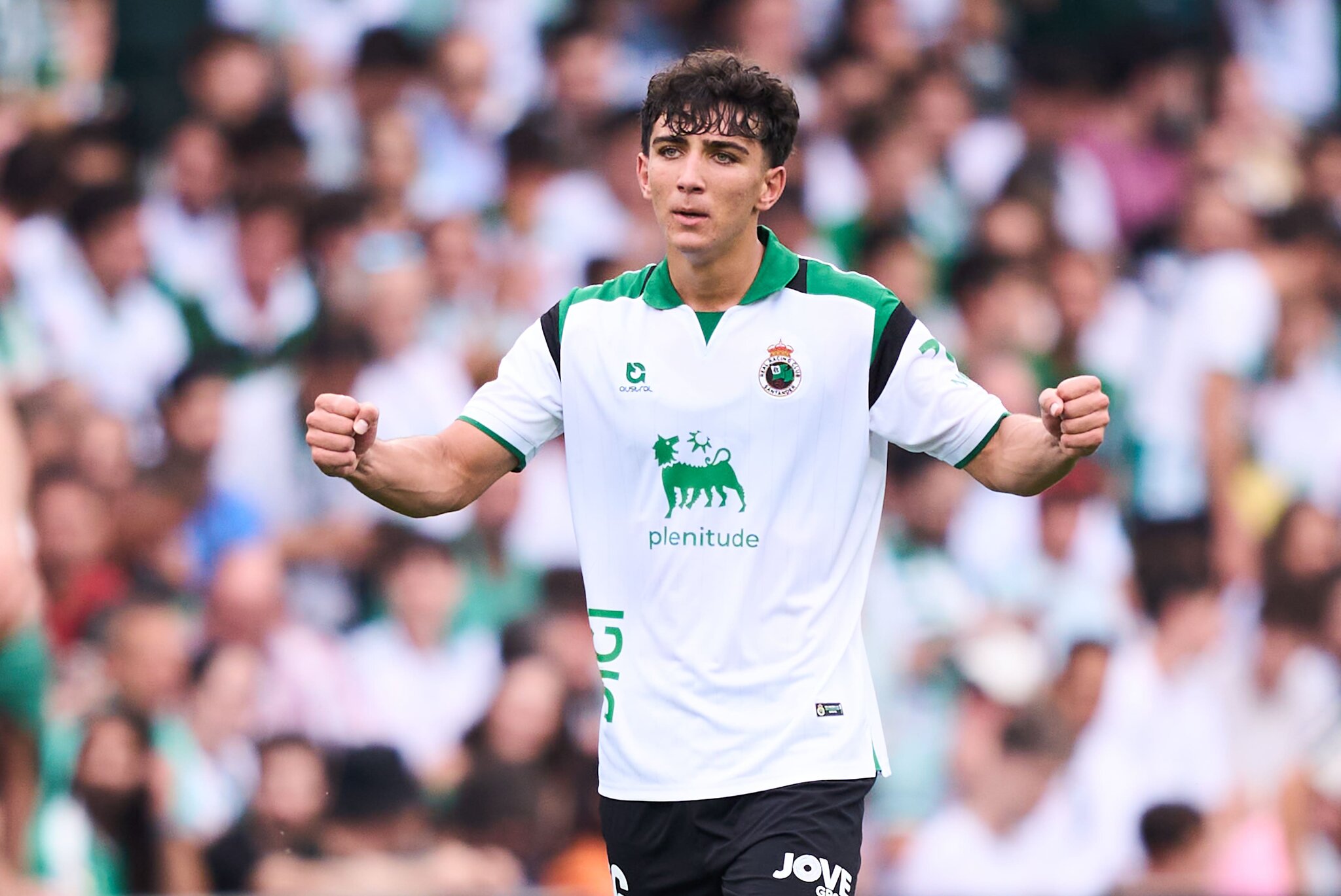 Official: Real Madrid complete signing of Racing Club midfielder Sergio Martinez