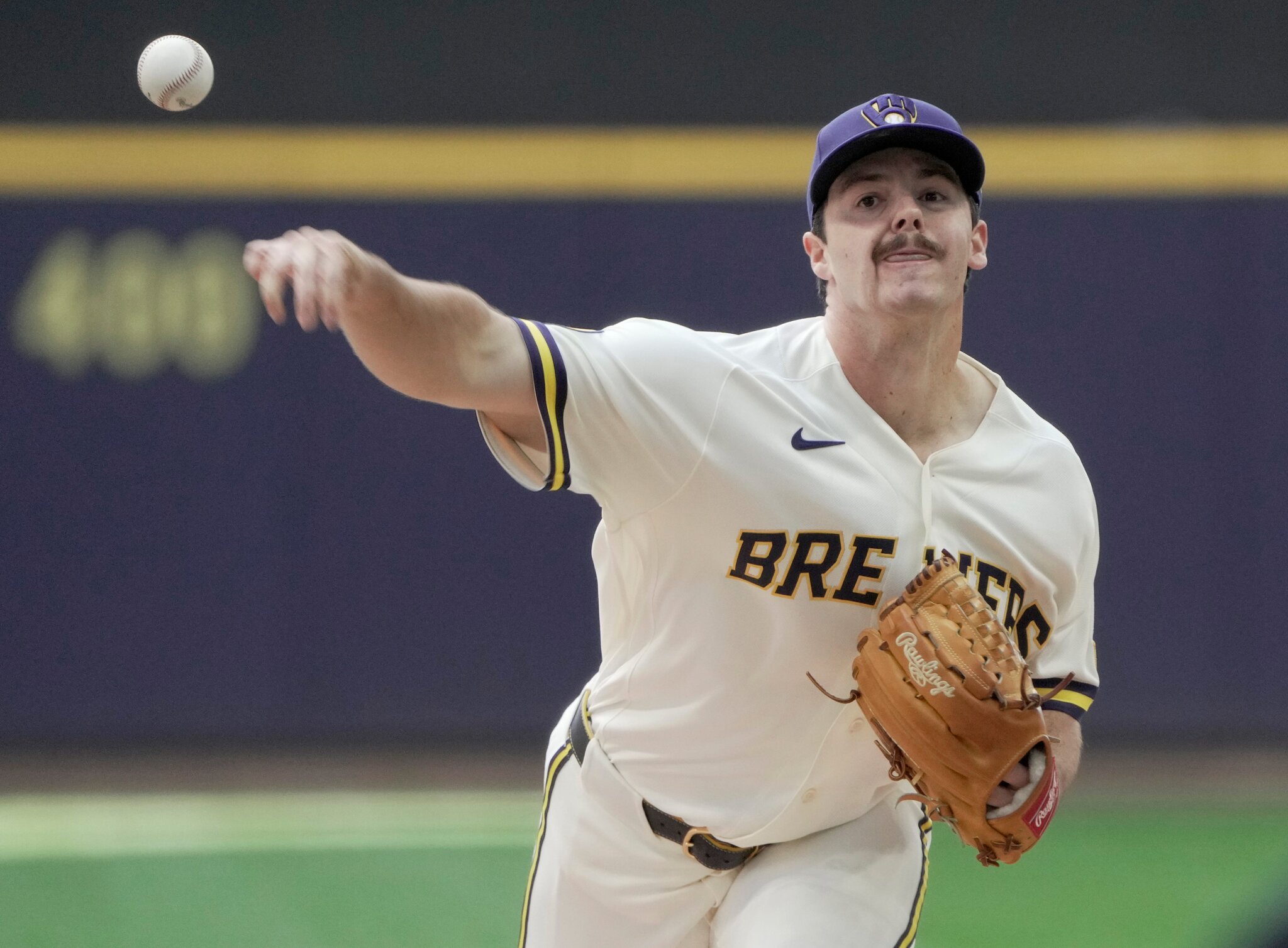What time is the Brewers game on tonight vs Giants? Where to watch.