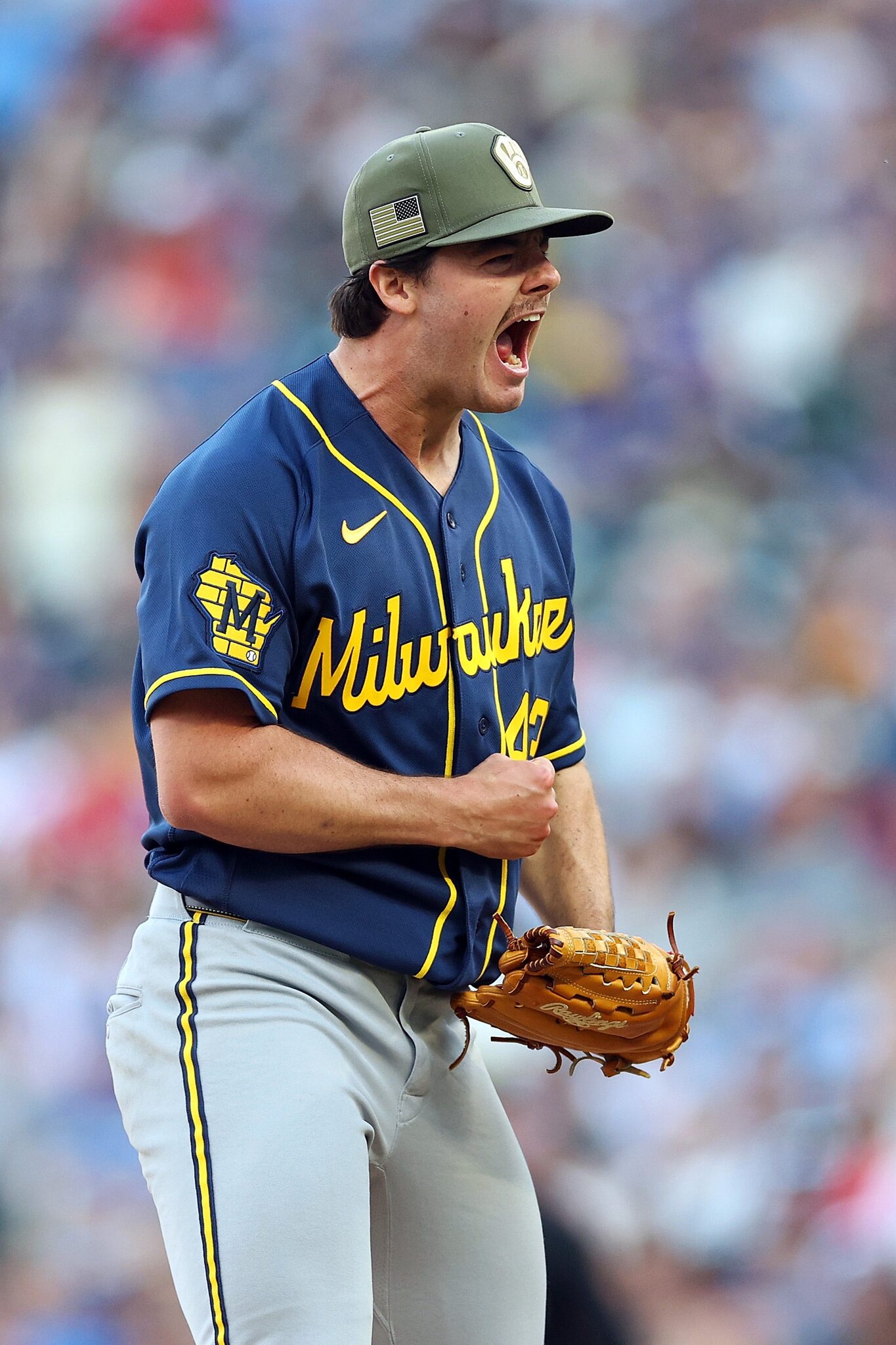 Brewers score vs Giants tonight, live game updates, highlights, starting lineups