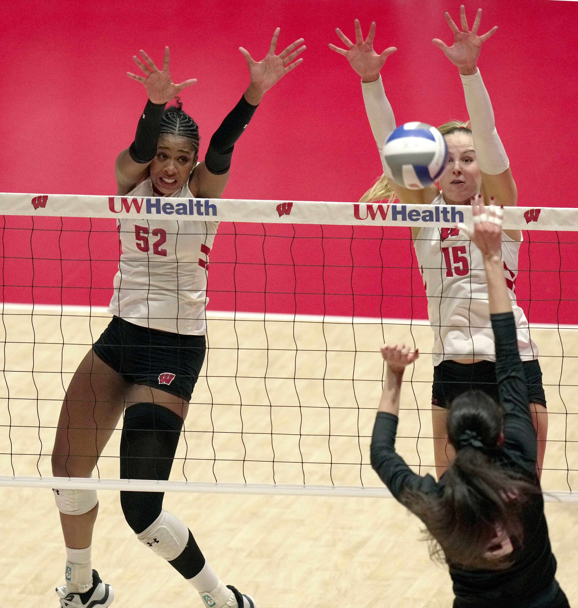 Sarah Franklin, Mimi Colyer headline Wisconsin volleyball alumni match roster