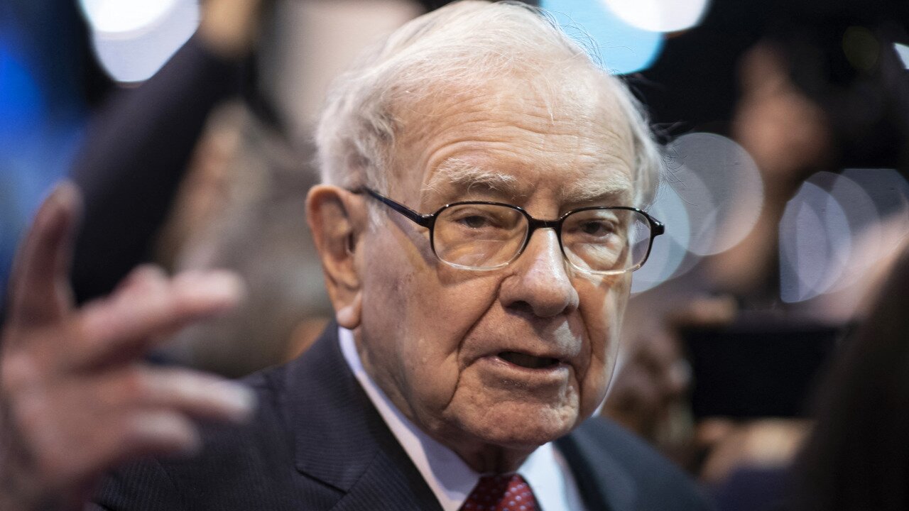 Berkshire breaks 14-quarter selling streak with $23.5B of stock buys — $10B went to 1 company at a private price