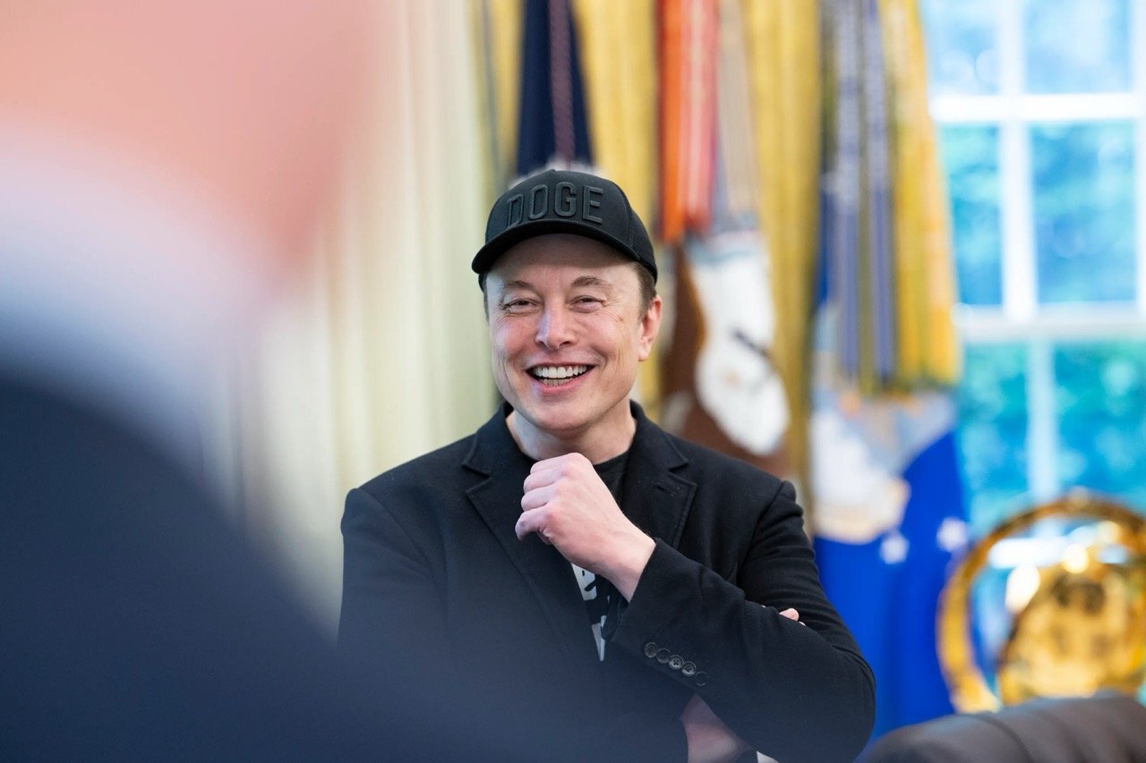 SpaceX Stock Is Down 33% From Its High. Elon Musk Expects Revenue to Rise 53-Fold to $1 Trillion by 2030.