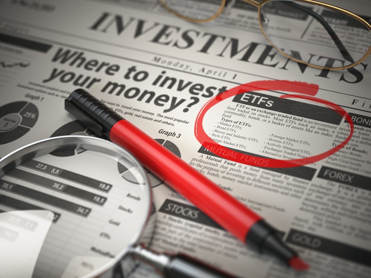 Dividend ETFs vs. Bond ETFs: Here's Which One Makes More Sense for Income Investors in This Market