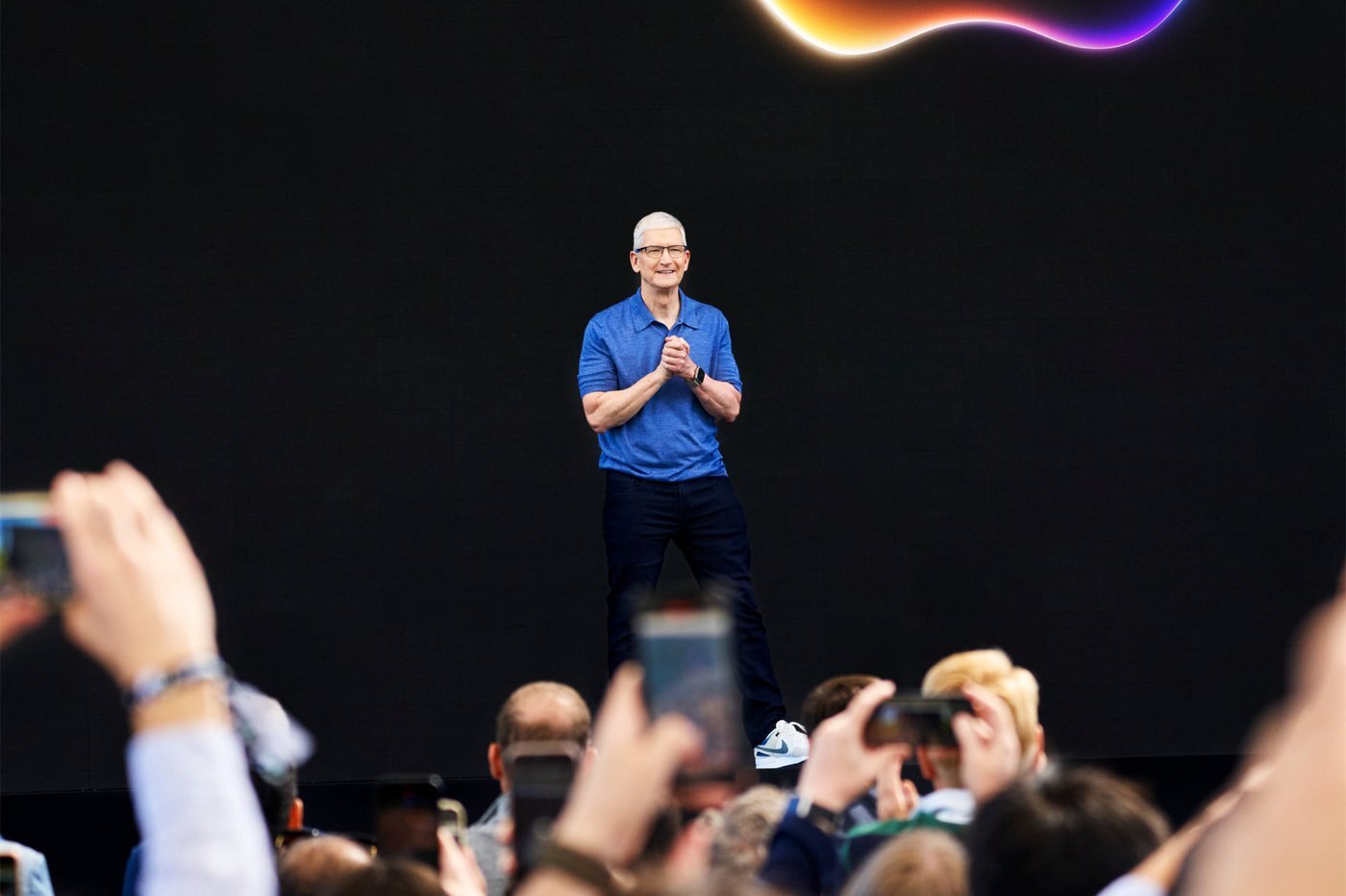 Amazon Has Badly Underperformed the S&P 500 and Nasdaq-100 Since Jeff Bezos Stepped Down as CEO. Could Apple Do the Same Starting…
