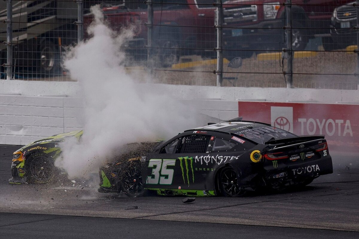 Connor Zilisch records ninth DNF of rookie NASCAR Cup season: "What am I doing?