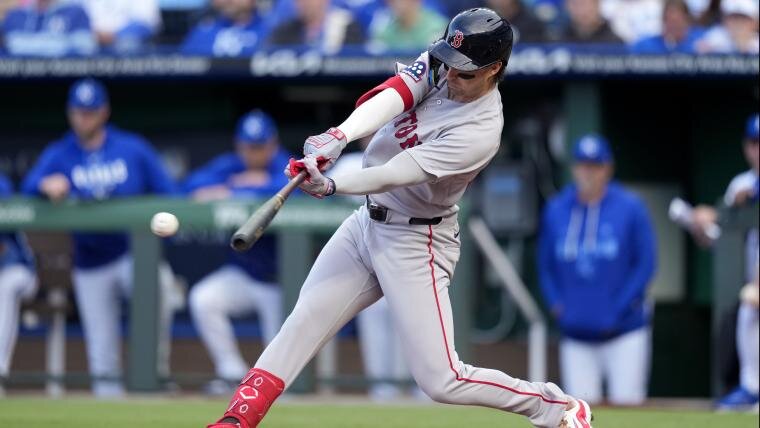 Red Sox Add Replacement to Roster for Curtis Mead Injury