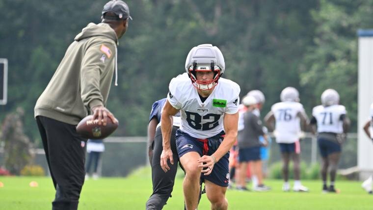 Patriots Rookie TE Eli Raridon Earns Praise Early in First Training Camp