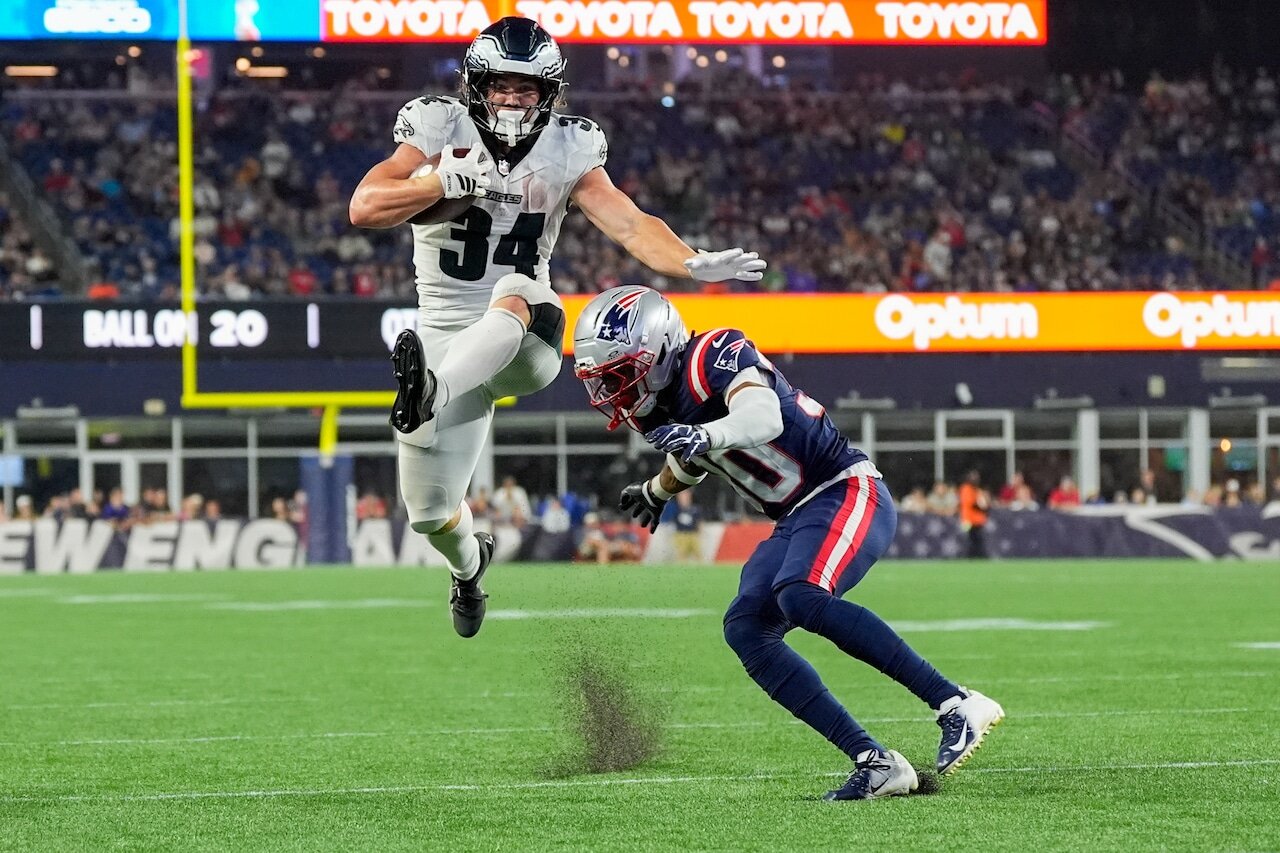 Eagles' 53-man roster projection: Philly trades struggling veteran, surprisingly cuts WR