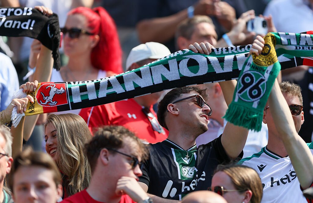 Five goals in 20 minutes! Second-tier side blasts out of slump in cup