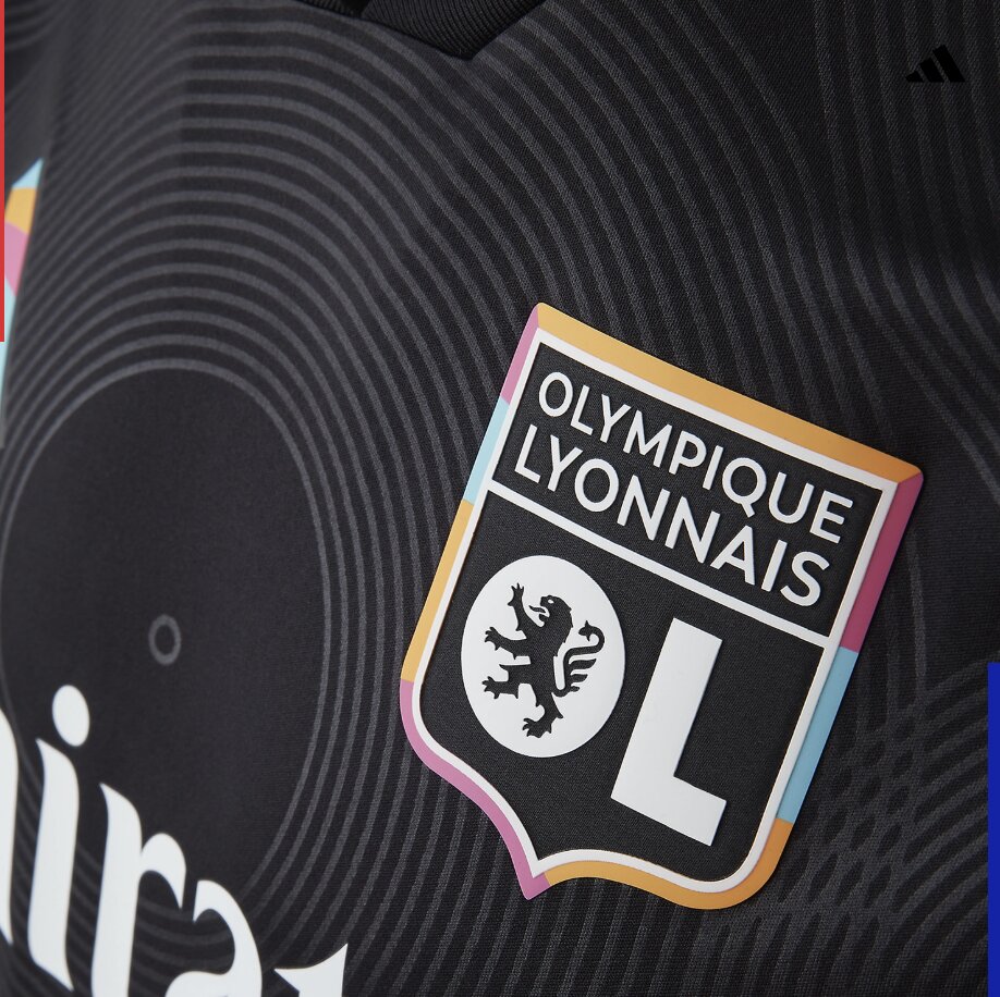 🚨 Lyon unveil their third kit 😵‍💫🕺