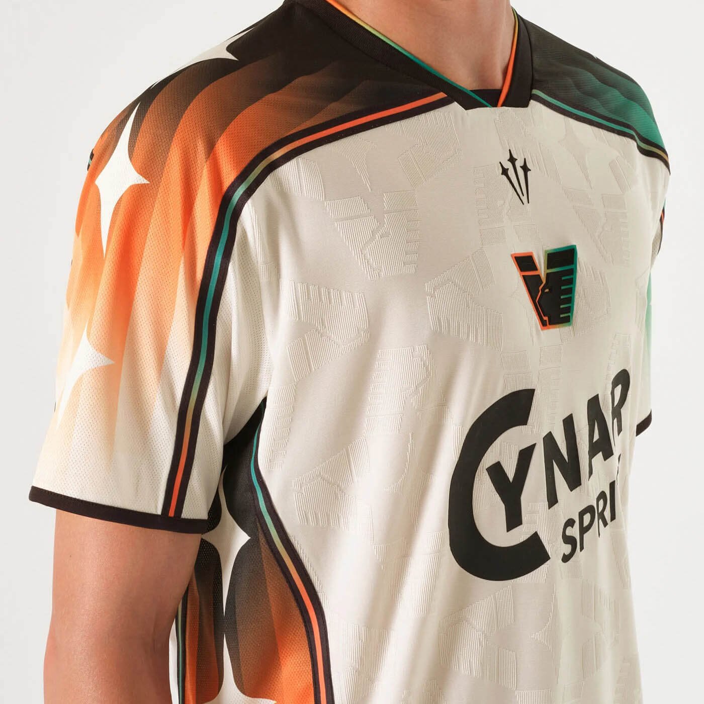 👕 Giants in new kit, purple in England and a treasured past