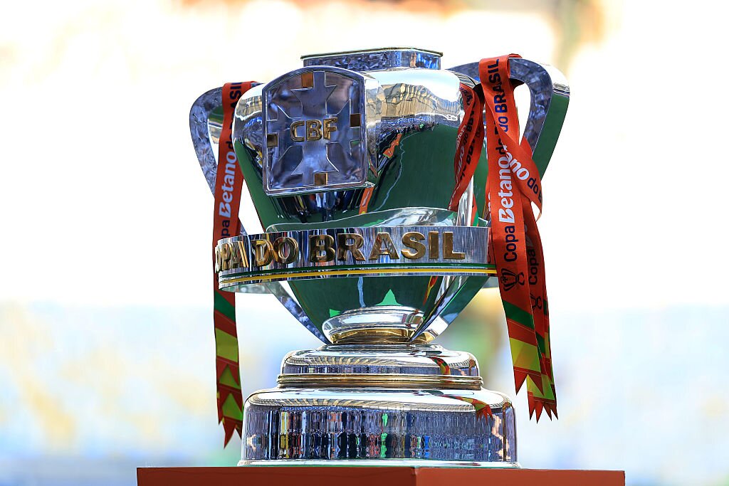 Look who's back! All about the Copa do Brasil last 16 🇧🇷, have your say!