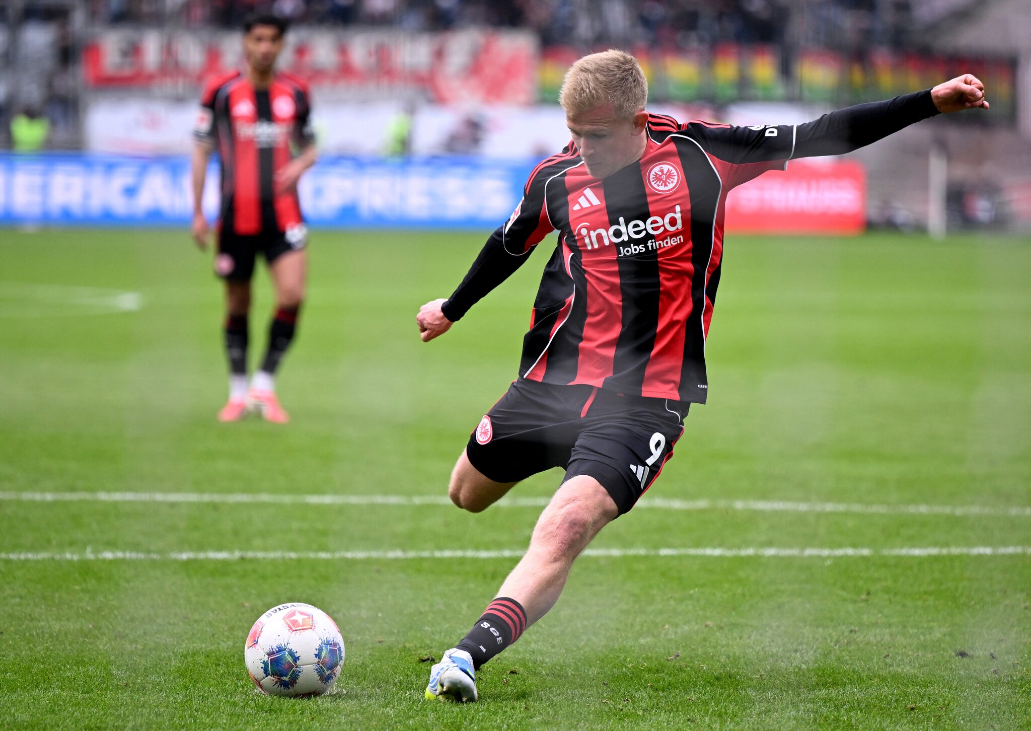📸 In Apfelweinkrug style: Eintracht unveil third kit