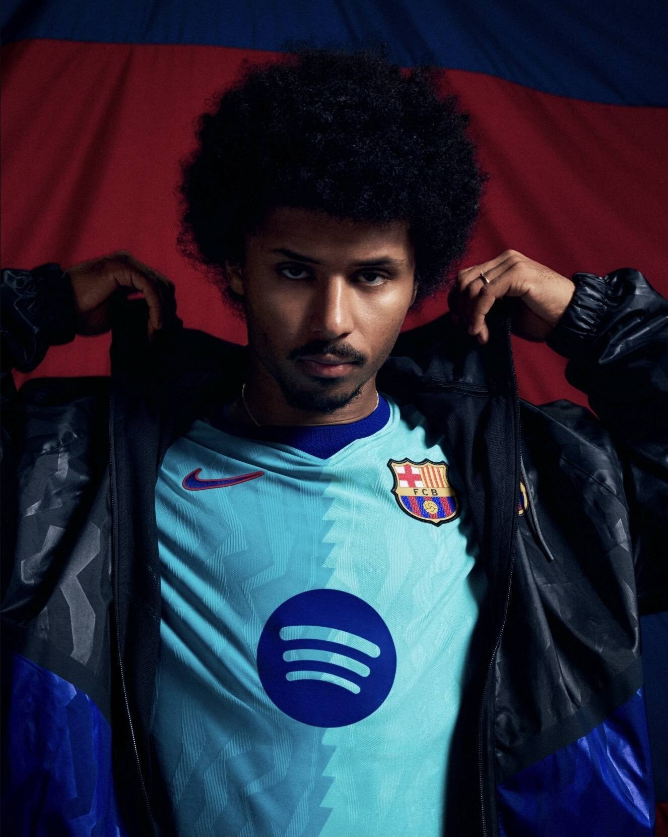 📸 Barça unveil their new third kit