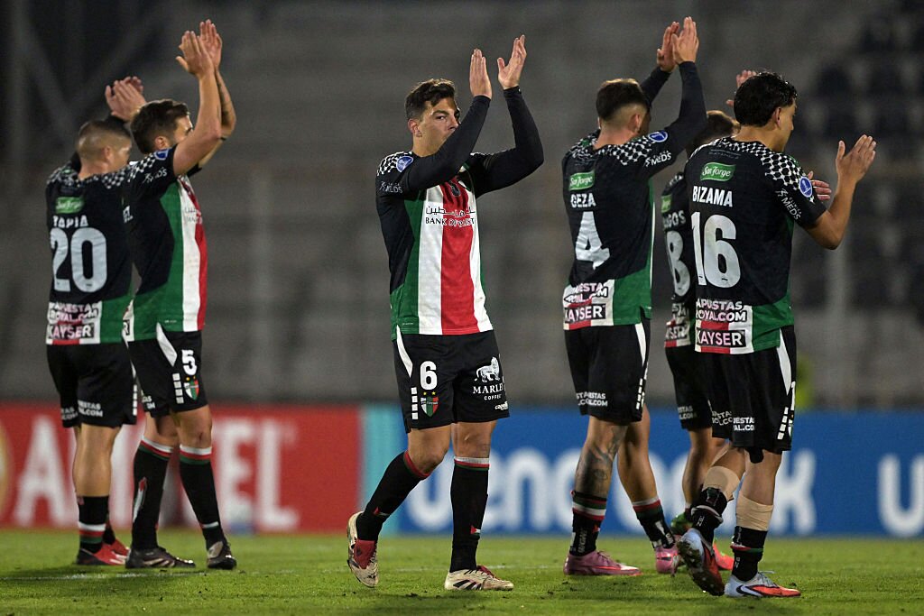 👕 Just walking billboards now: football club has 1,000 shirt sponsors!