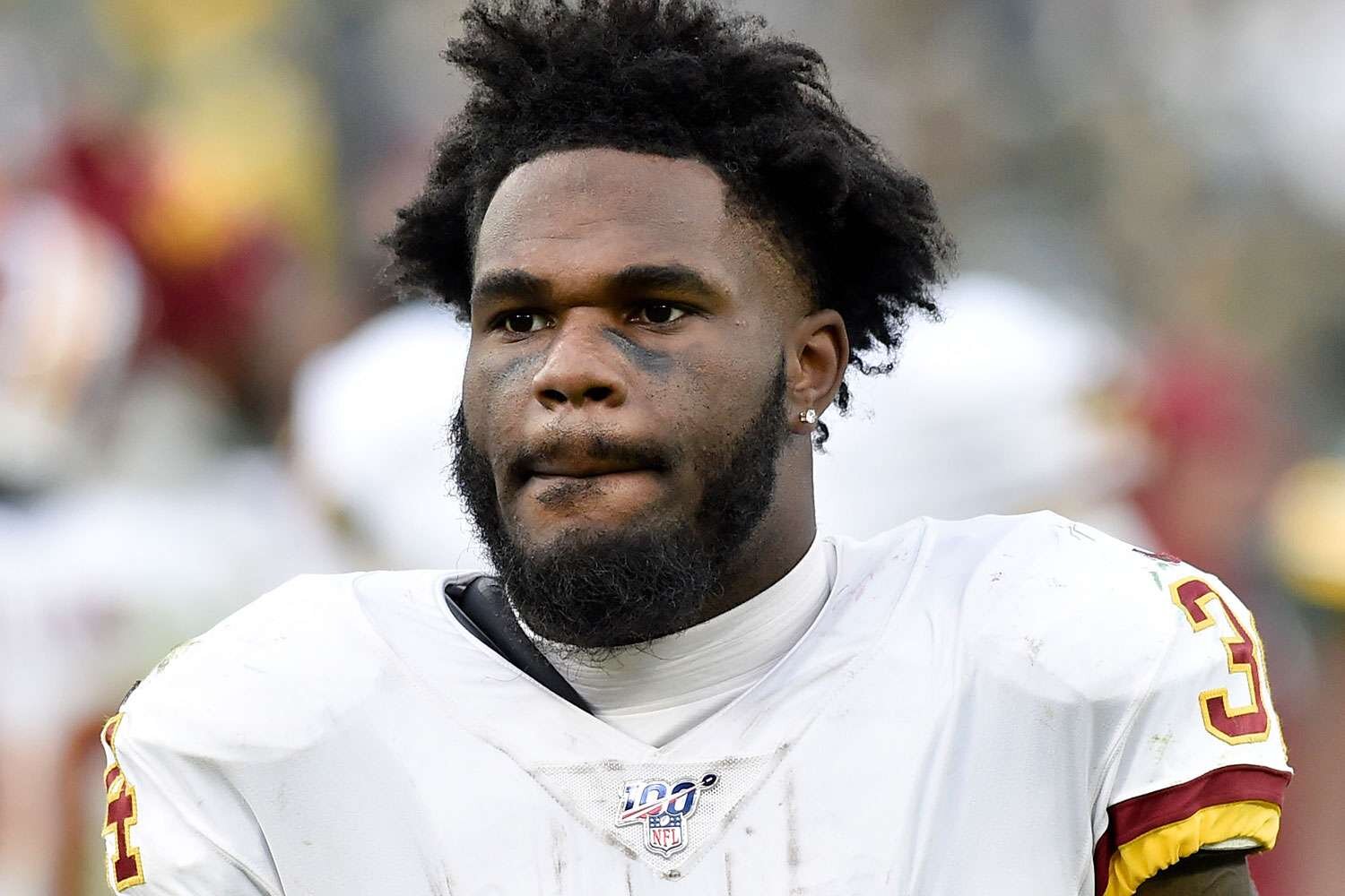 Imprisoned NFL Running Back Gets Early Release to Be by 8-Year-Old Daughter’s Side as She Dies