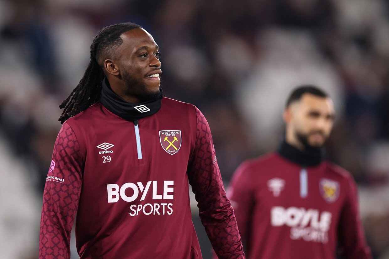 Aston Villa in talks for Aaron Wan-Bissaka