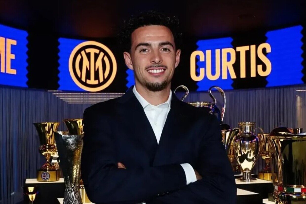 Inter Milan sign Curtis Jones from Liverpool