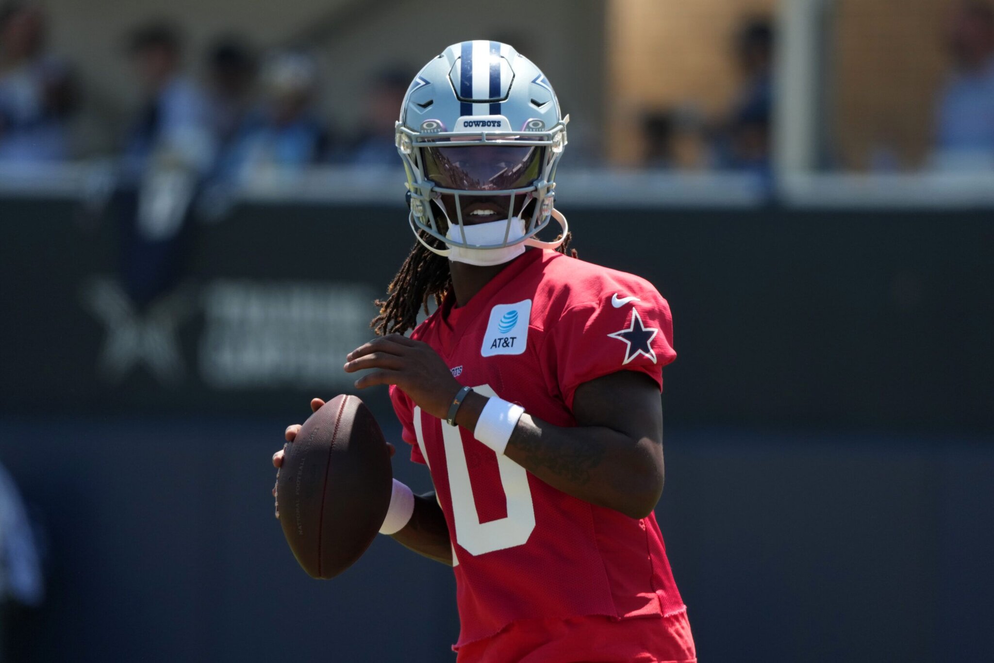 Built Like Cam Newton’ — Super Bowl Champion, Ex-NFL DT Float QB With ‘Cannon for an Arm’ as Option for Falcons