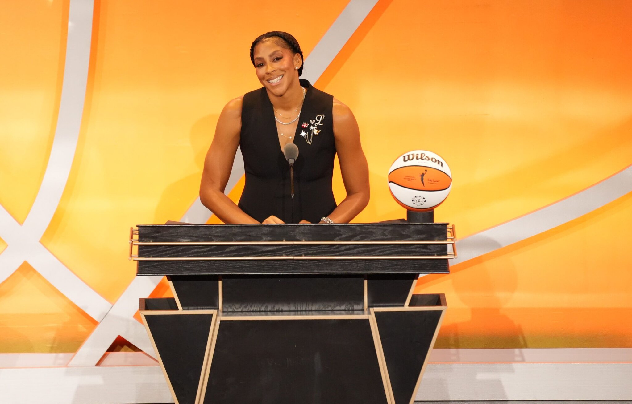 She Seems Corny’ — WNBA World Reacts to Candace Parker’s HOF-Speech Joke About Coming Out As Gay After Marriage to NBA Center