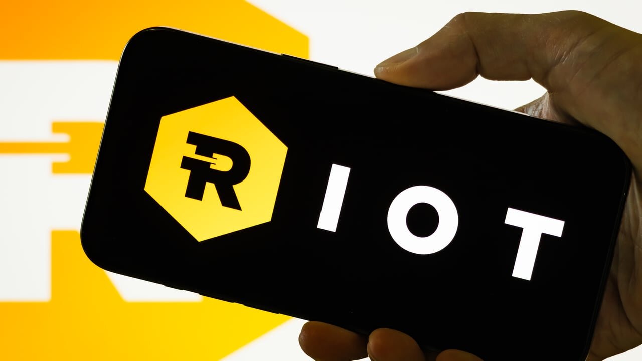 Riot Platforms sold 4,300 bitcoin in Q2 2026 earnings
