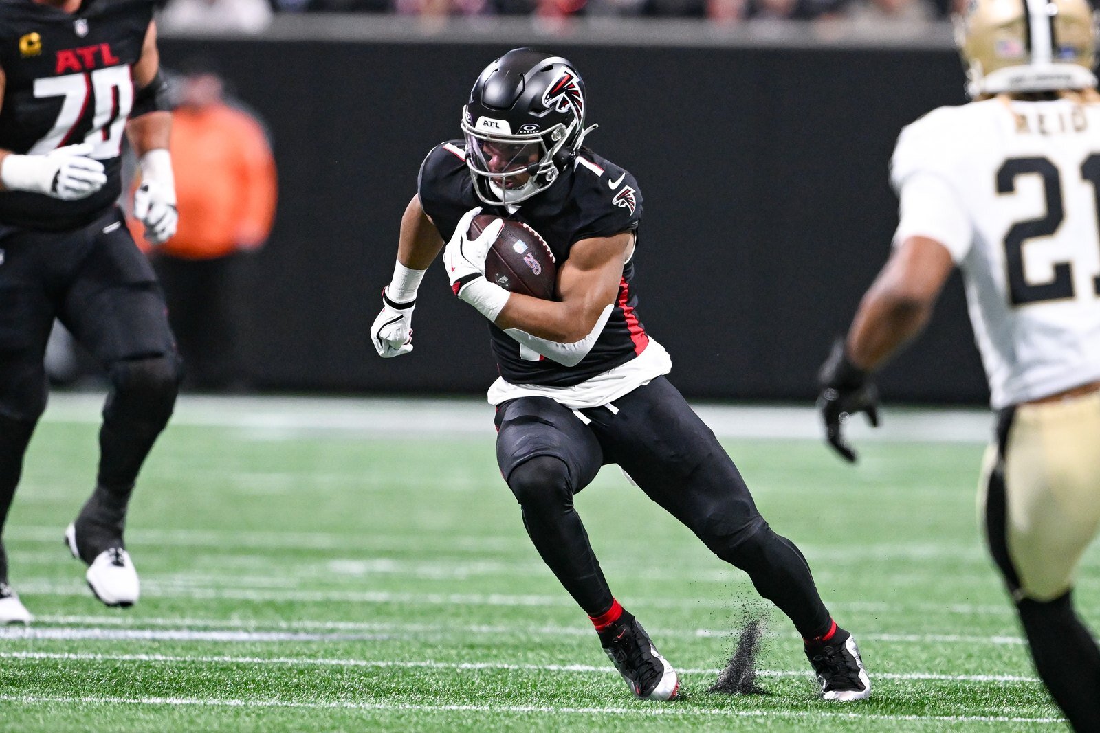 Bijan Robinson Inks $75 Million Falcons Extension to Become NFL’s Highest-Paid Running Back—3 Years After Making ‘Magical’ Move…
