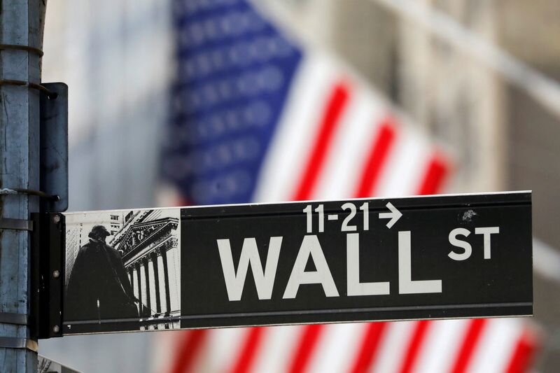 Stocks mixed with Nasdaq down; gold prices jump
