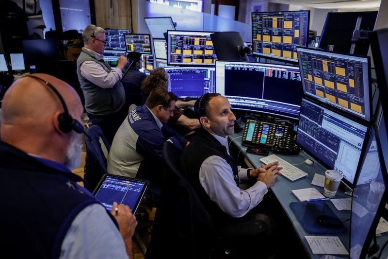 Wall St starts the month strong as Mideast deal hopes rise