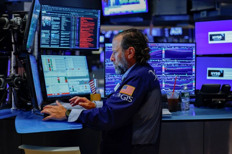 US stocks, bonds rally after soft jobs report; yen bounces back