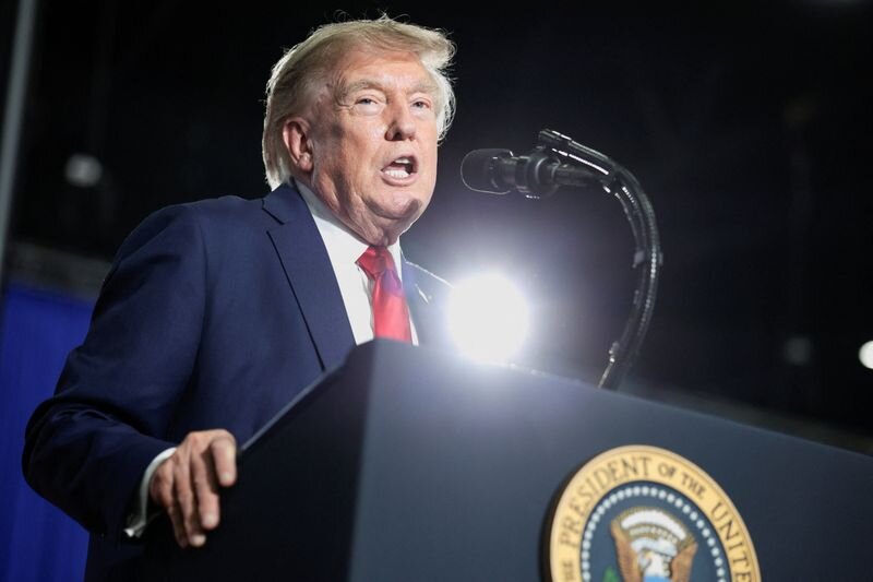 Trump bought shares in Elon Musk's SpaceX in June, financial disclosure shows