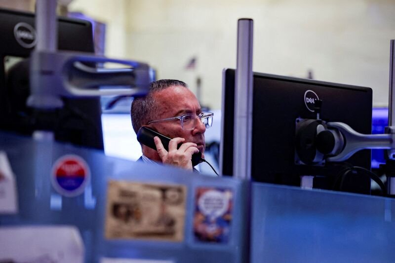 Global yields fall after US Treasury boosts debt buybacks