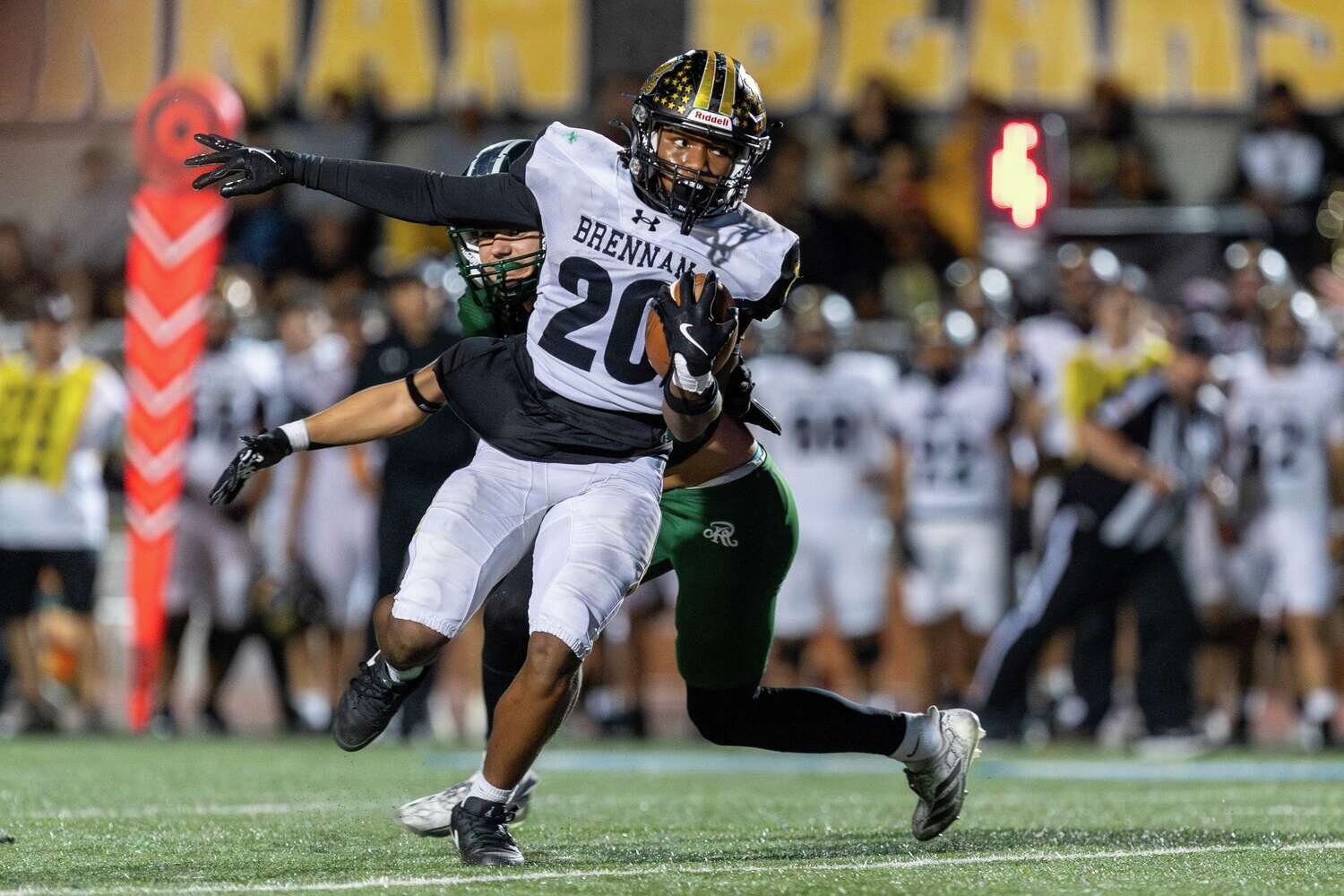 Brennan, Austin Vandegrift clash in first Express-News Game of the Week of 2026