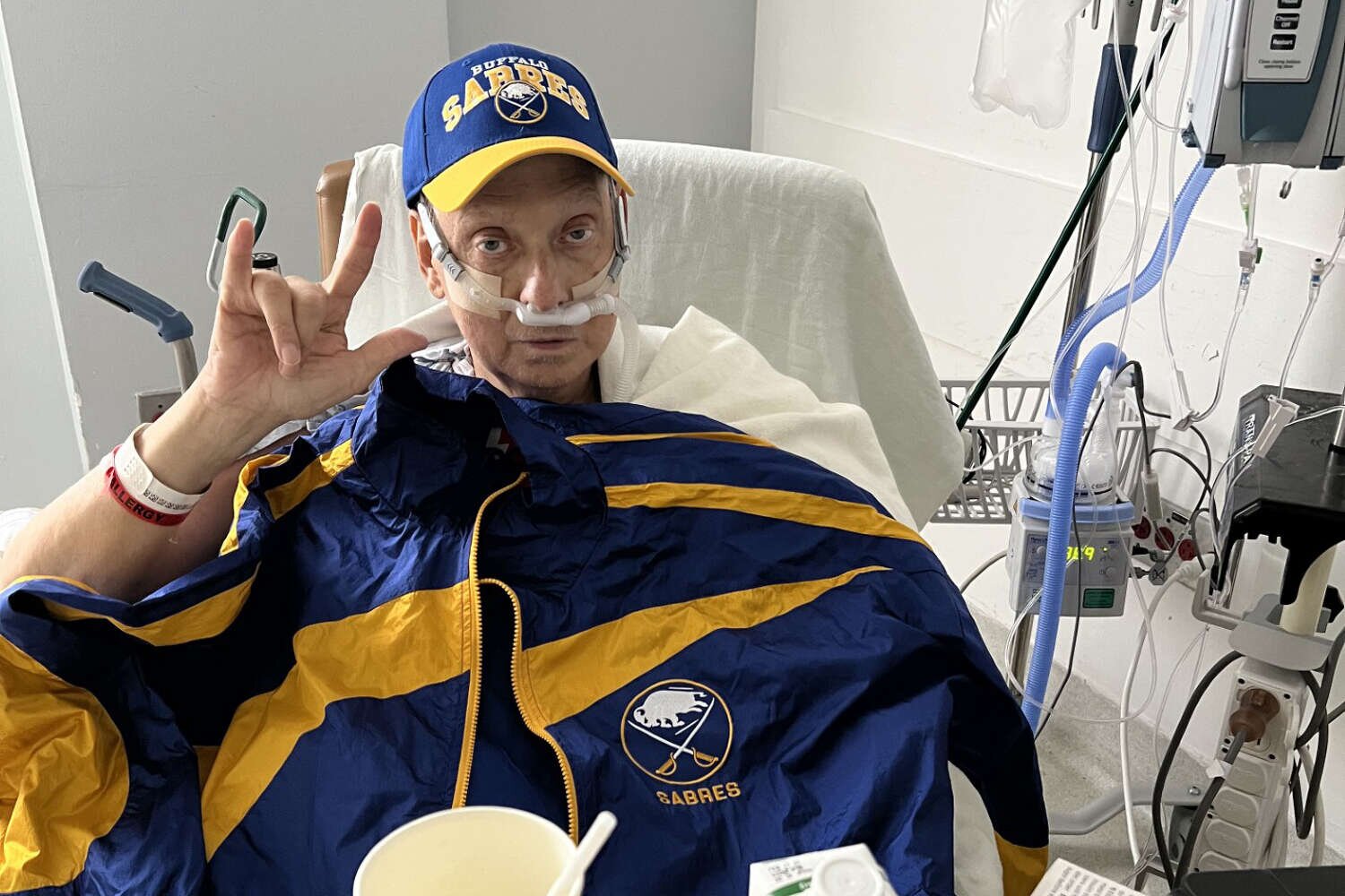 49ers voice Greg Papa survived a transplant and lung failure. Now comes an uncertain recovery