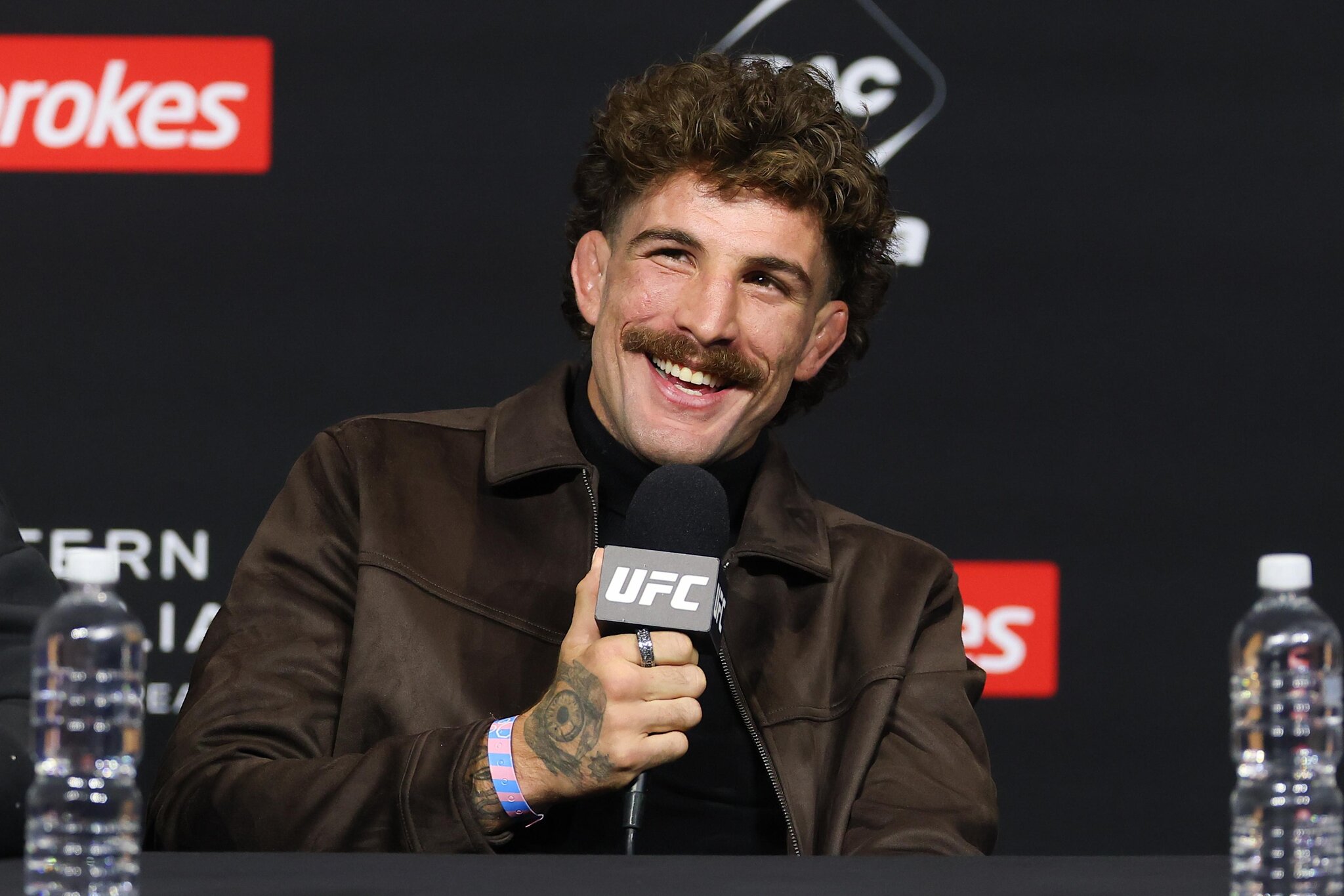 LIVE! Watch UFC Vegas 120 Post-Fight Presser