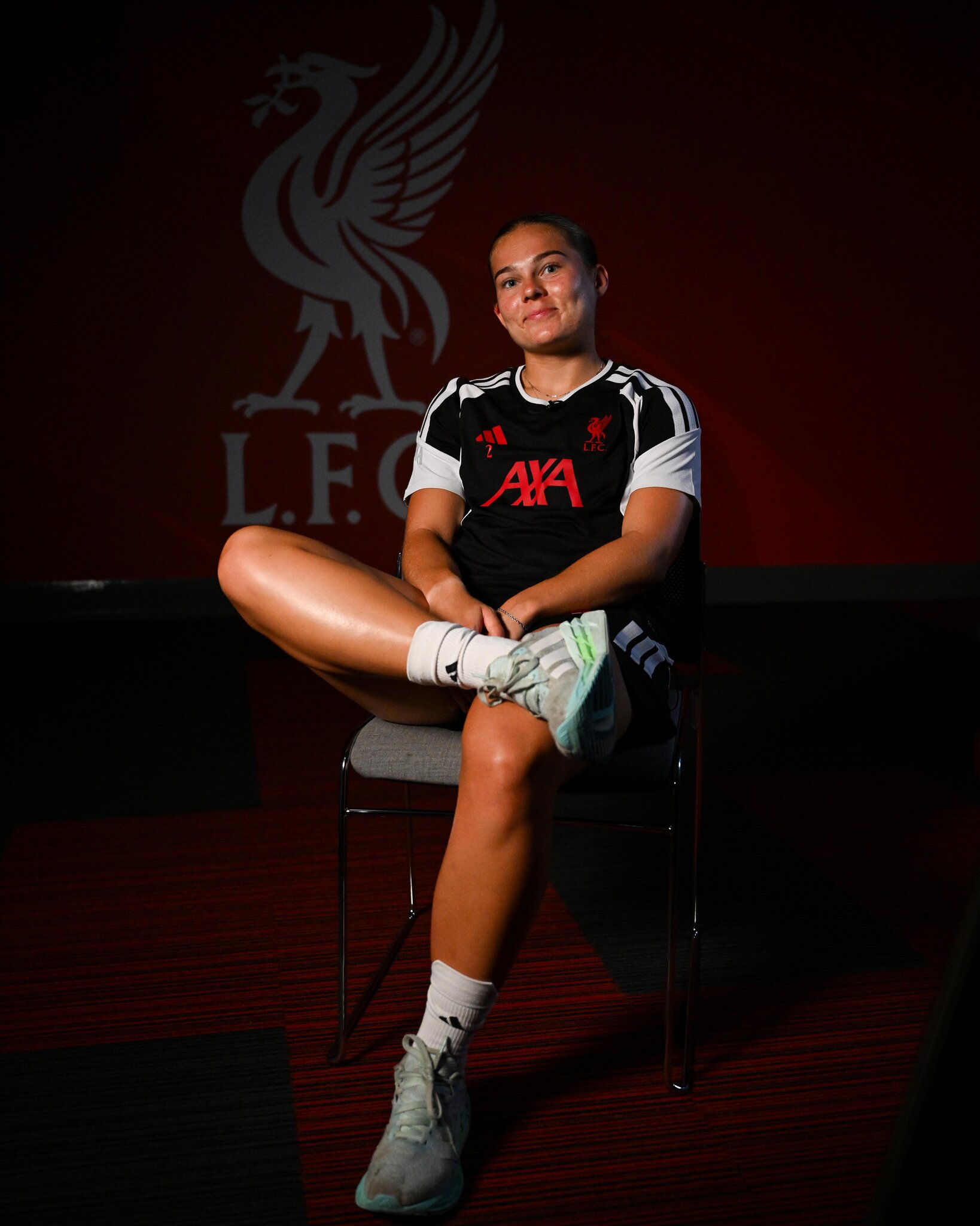 Lucy Perry Signs New Contract With LFC Women