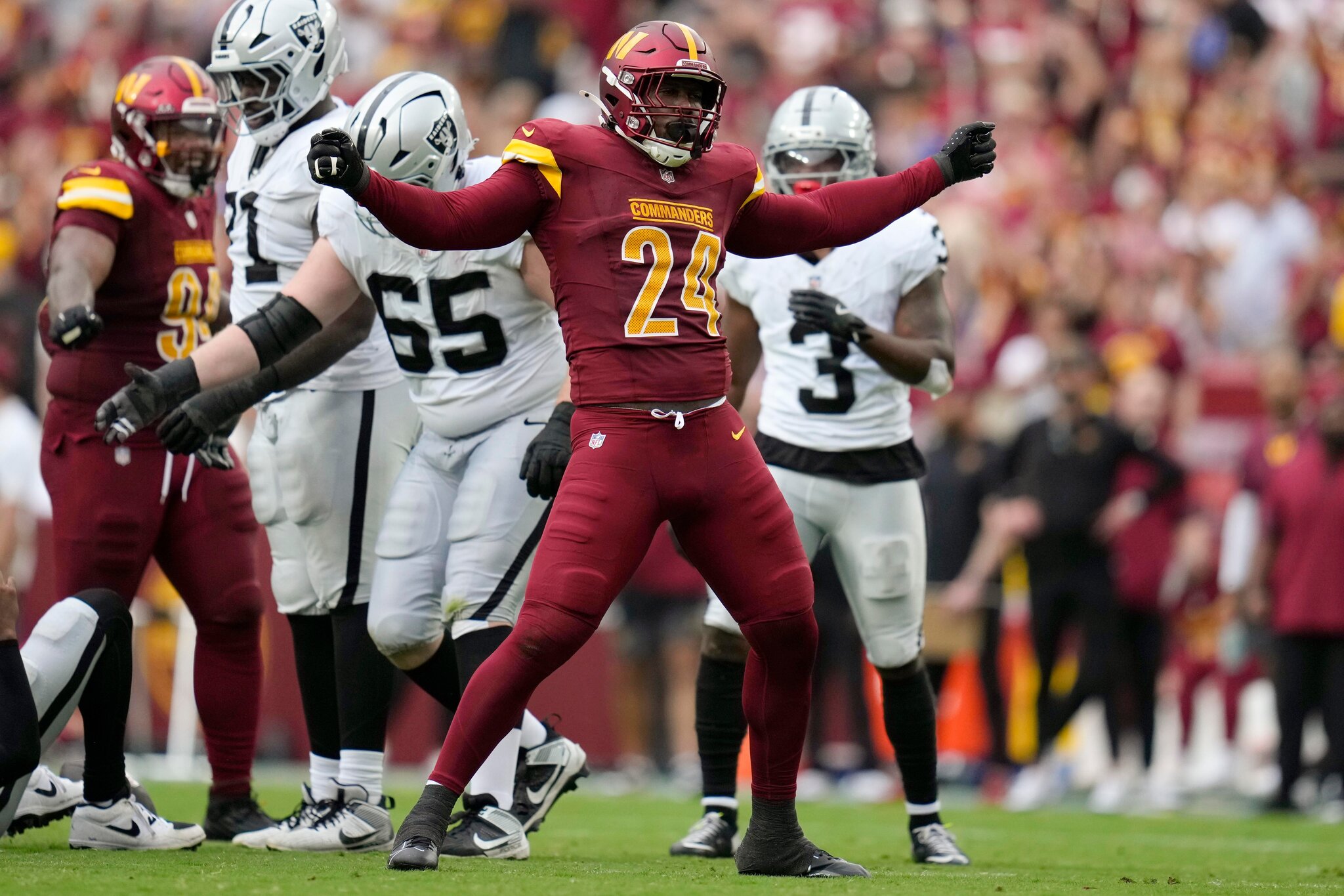 3 reasons why Von Miller signing is awesome for Cowboys